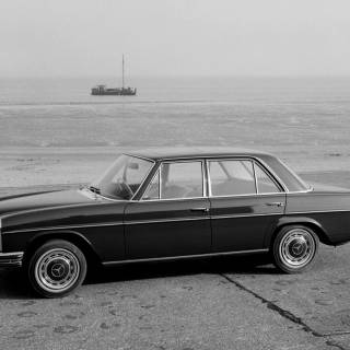 Mercedes-Benz W114 wallpaper