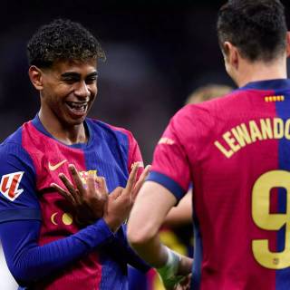 Lamine Yamal PC wallpaper