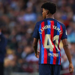 Lamine Yamal PC wallpaper