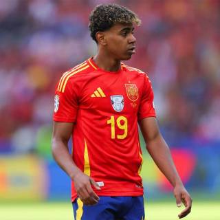 Lamine Yamal PC wallpaper