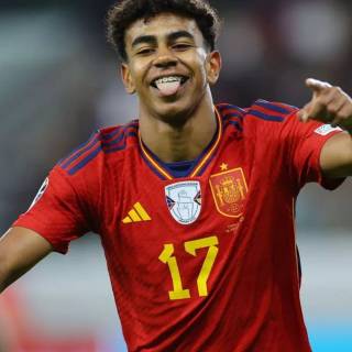 Lamine Yamal PC wallpaper