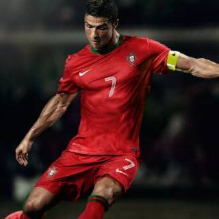 Ronaldo shooting wallpaper