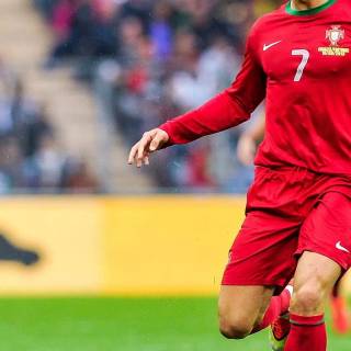 Ronaldo shooting wallpaper