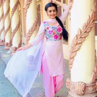 Chahat Pandey wallpaper