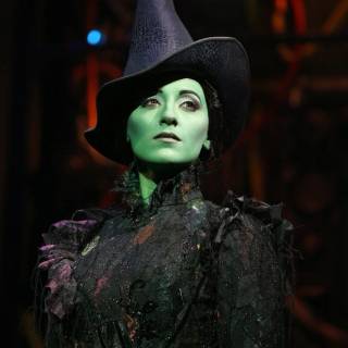 Elphaba Thropp wallpaper