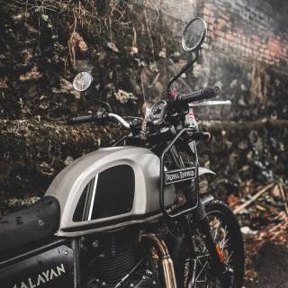 Royal Enfield Himalayan 650 wallpaper