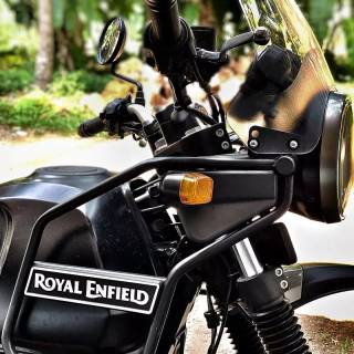 Royal Enfield Himalayan 650 wallpaper