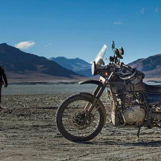 Royal Enfield Himalayan 650 wallpaper