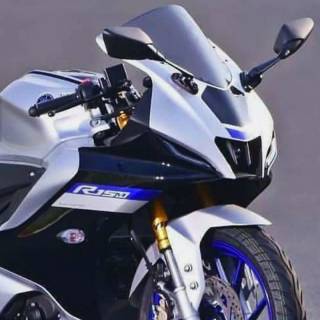 Yamaha R15 V4 M wallpaper