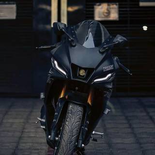 Yamaha R15 V4 M wallpaper