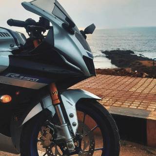 Yamaha R15 V4 M wallpaper