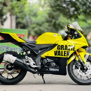 Yamaha R15 V4 M wallpaper