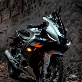 Yamaha R15 V4 M wallpaper
