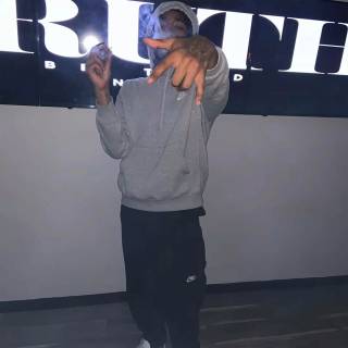 CHII WVTTZ wallpaper