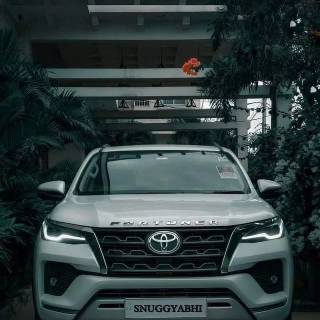 Fortuner logo wallpaper