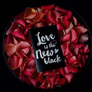 Black love 4k wallpaper