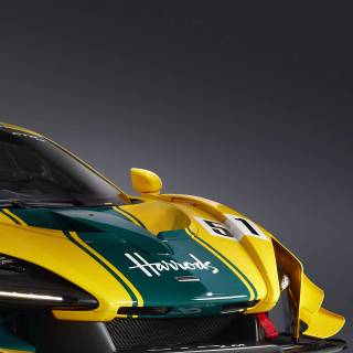 McLaren Senna GTR iPhone wallpaper