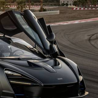 McLaren Senna GTR iPhone wallpaper