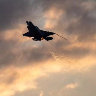 iPhone Air Force wallpaper