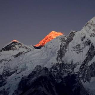 Mount Everest iPhone wallpaper
