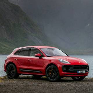 Red Porsche phone wallpaper