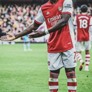 Saka iPhone wallpaper