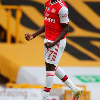 Saka iPhone wallpaper