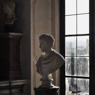 Greek statue phone wallpaper