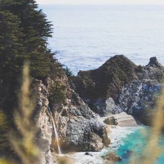 iPhone Big Sur wallpaper