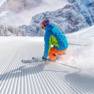 Snowboarding phone wallpaper