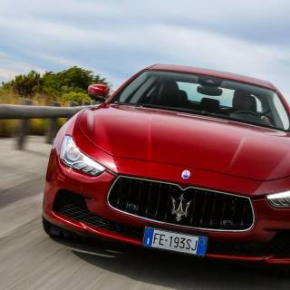 iPhone Maserati wallpaper