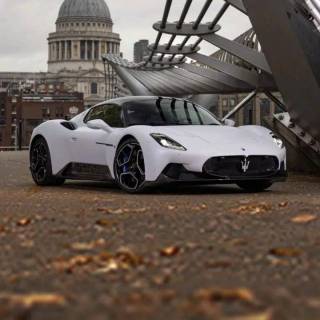 iPhone Maserati wallpaper