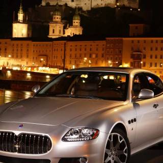 iPhone Maserati wallpaper