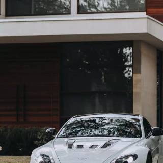 Aston Martin Vantage iPhone wallpaper
