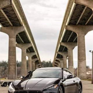 iPhone Maserati wallpaper