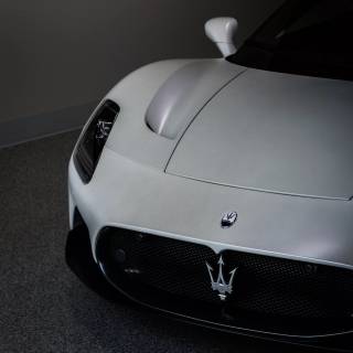 iPhone Maserati wallpaper