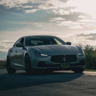 iPhone Maserati wallpaper