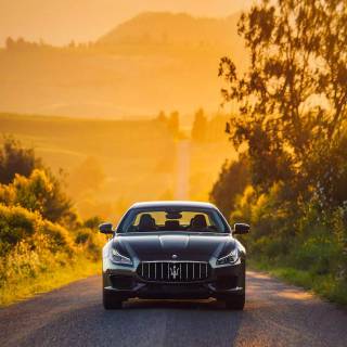 iPhone Maserati wallpaper