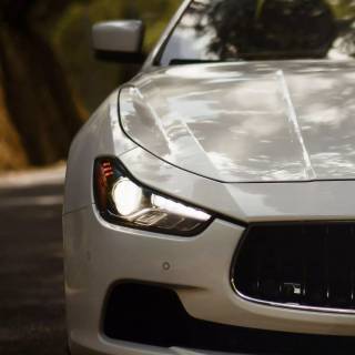 iPhone Maserati wallpaper