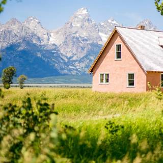 iPhone 12 mountain wallpaper