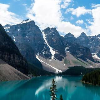 Mountain iPhone 12 wallpaper