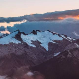 Mountain iPhone 12 wallpaper