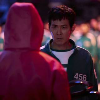 Squid Game guard PC wallpaper