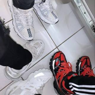 Balenciaga tracks wallpaper