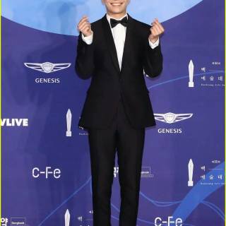 Hwang Jun-ho wallpaper