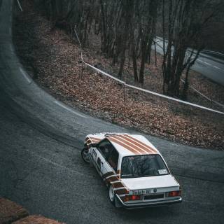 Old rally cars wallpaper