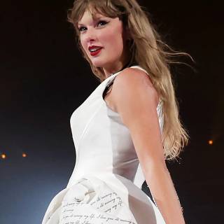 Taylor Swift Eras Tour lyrics wallpaper
