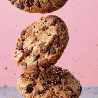 Falling cookies wallpaper