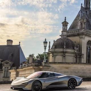 McLaren Speedtail iPhone wallpaper