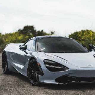 McLaren Speedtail iPhone wallpaper